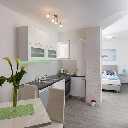 South Side - With View ドゥブロブニク